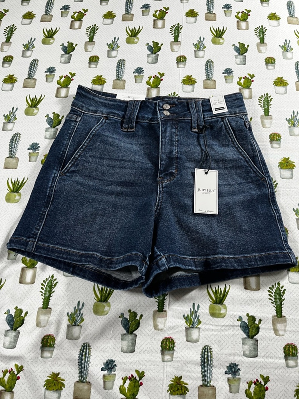 Judy Blue Dark Wash Denim Shorts Women’s High Waist NWT Medium JB150307 DK